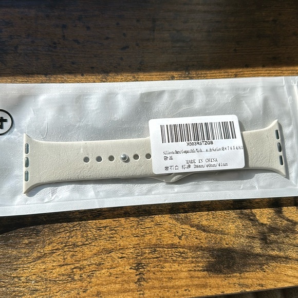 38-41mm Apple Watch Band & Charger - Light Gray - Picture 2 of 3